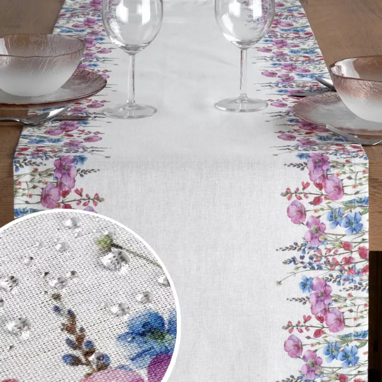 Bieżnik na stół plamoodporny 40x140 cm biało, różowy z motywem wiosennych kwiatów - RUBY