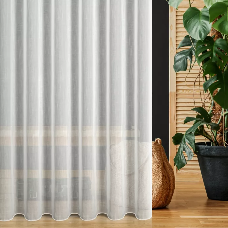 Firana szyta na taśmie 5 cm biała z tkaniny ze wzorem deszczyku