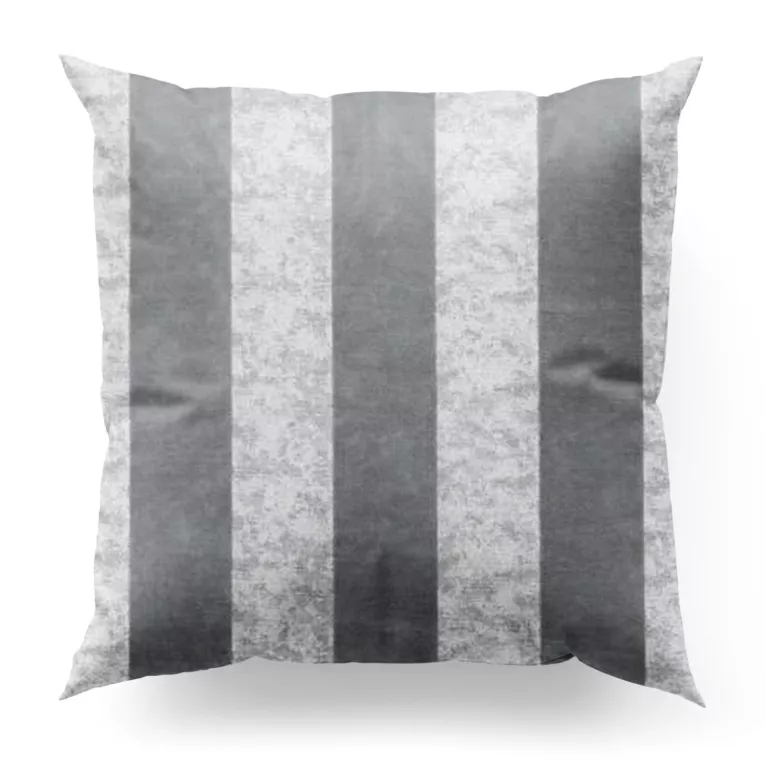 Poszewka szyta CALVIA1 srebrna z szenilowej tkaniny w klasyczne pionowe pasy przetykane błyszczącą nicią