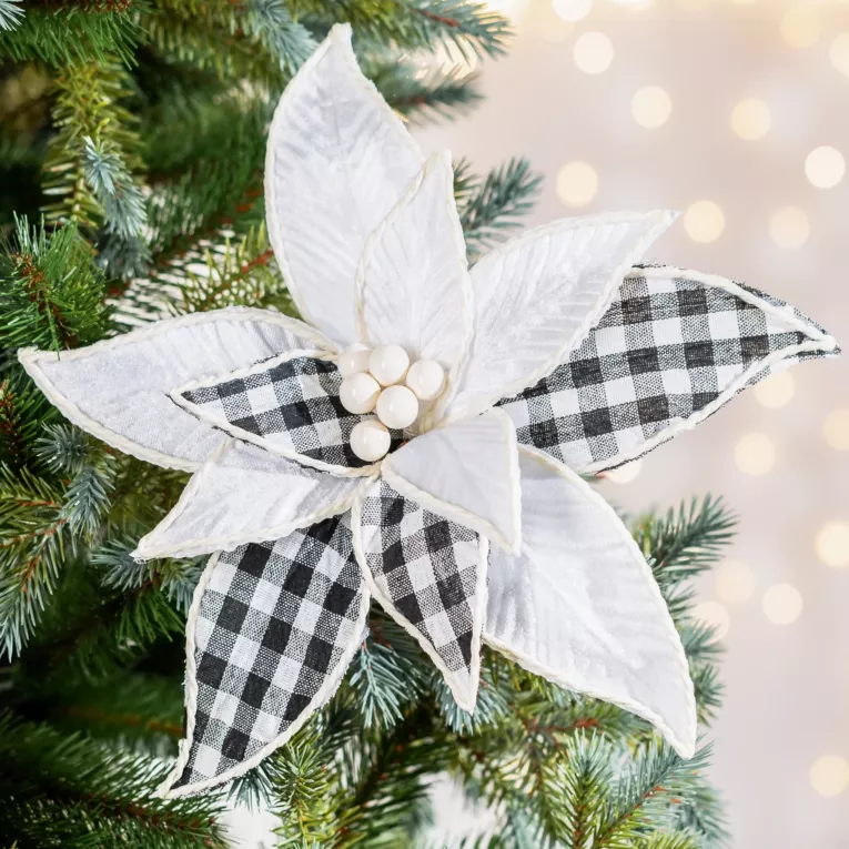 Zimowy kwiat dekoracyjny z dwóch rodzajów tkanin