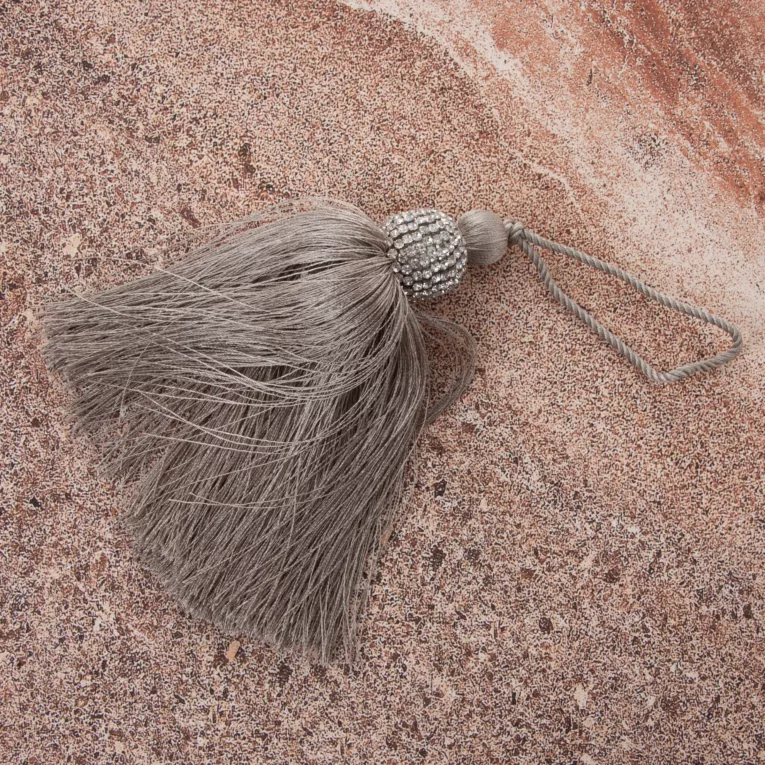 Dekoracyjny chwost SARA do upięć z kryształkami