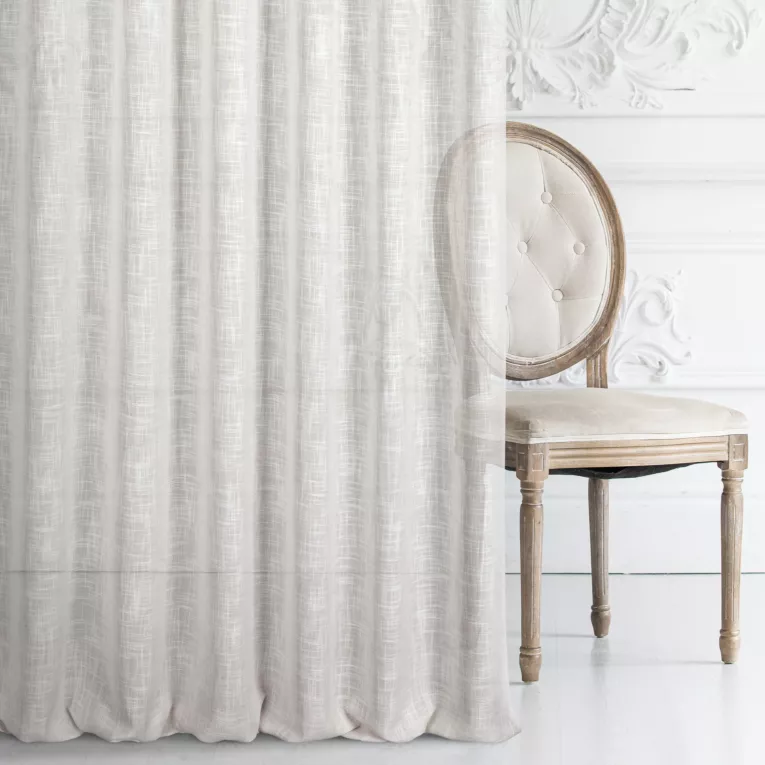 Zasłona szyta na flexach beżowa z tkaniny w stylu eko zawierającej len