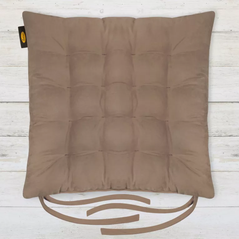 Poduszka na krzesło 40 x 40 x 6 cm  welurowa jasnobrązowa z szesnastoma pikowaniami ADORE