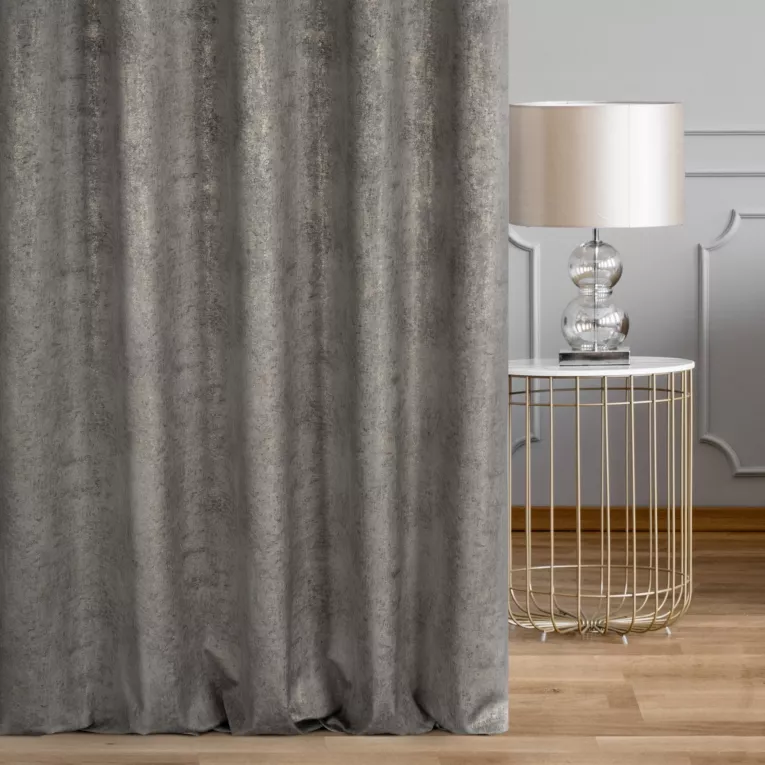 Zasłona szyta na flexach stalowo szampańska z tkaniny welwetowej z nadrukiem