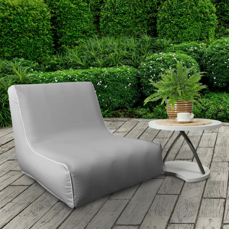 Fotel dmuchany ogrodowy 70 x 90 x 70 cm wodoodporny jasnoszary GARDEN