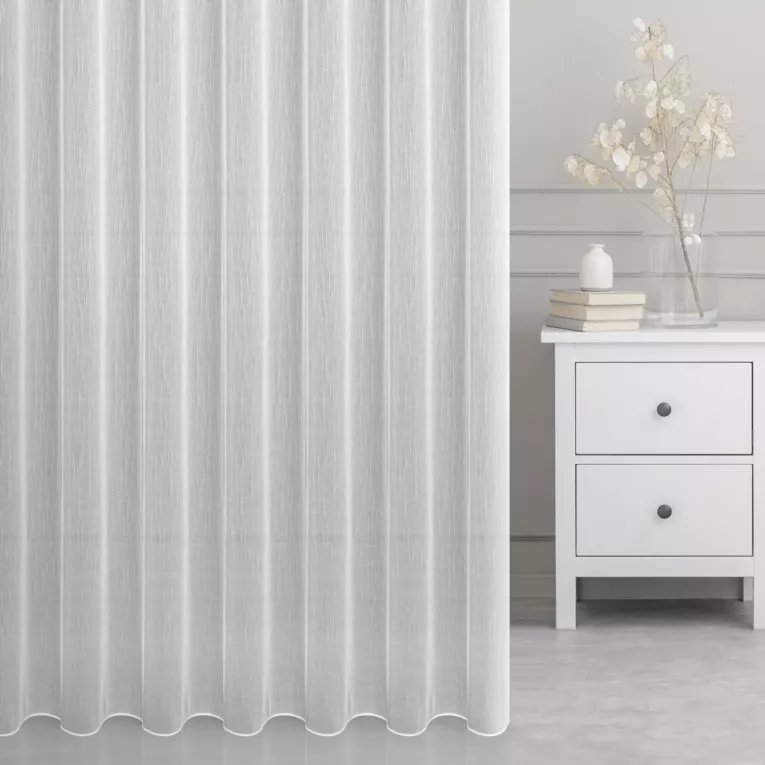 Tkanina firanowa delikatna, miękka, matowa siateczka wykończona obciążnikiem