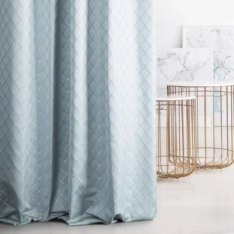 Zasłona szyta na taśmie 5 cm LANA błękitna w elegancki wzór marokańskiej koniczyny z lekkim połyskiem