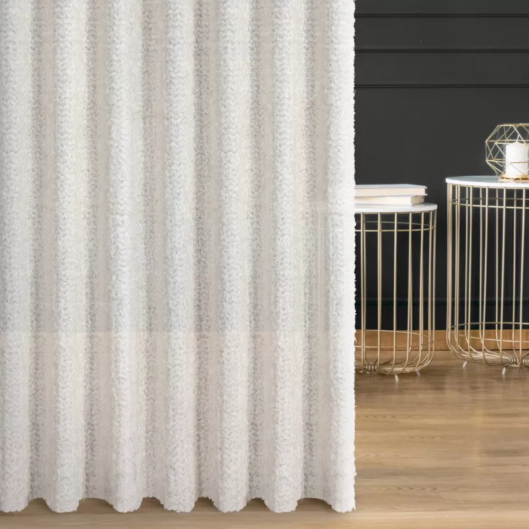 Zasłona szyta na taśmie 5 cm kremowa z tkaniny z aplikacją