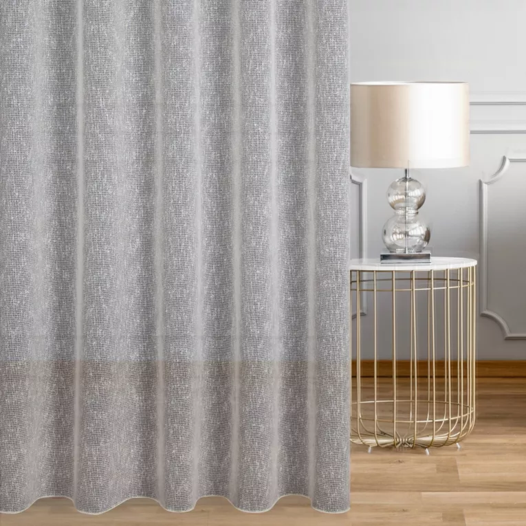 Firana szyta na tunelu naturalna z matowej siatki w stylu eko, wykończona obciążnikiem