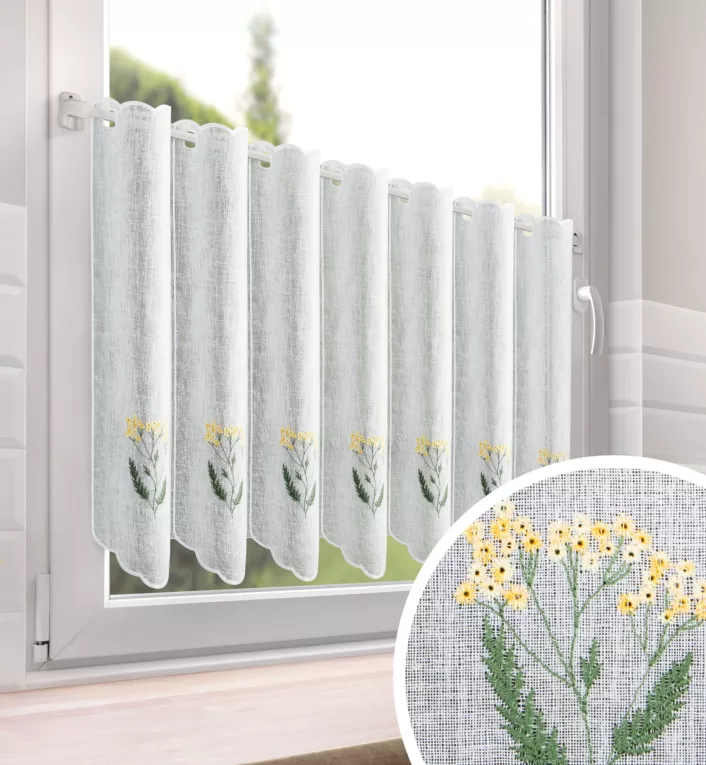 Tkanina firanowa zazdrostka zdobiona haftem roślinnym