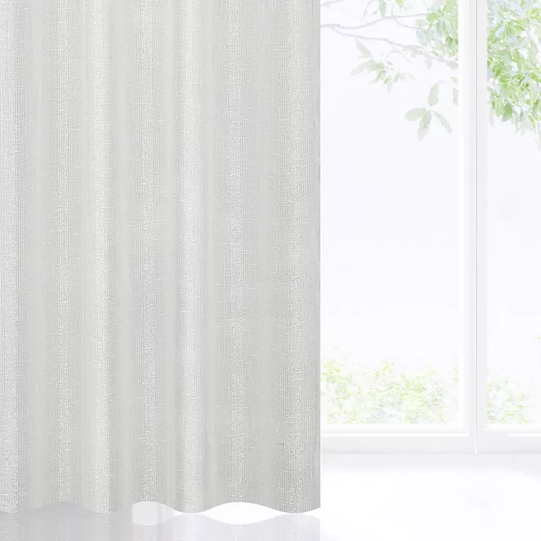 Dekoracja okienna biała z tkaniny przeplatanej srebrną nicią 140x250 cm przelotka - EMMA