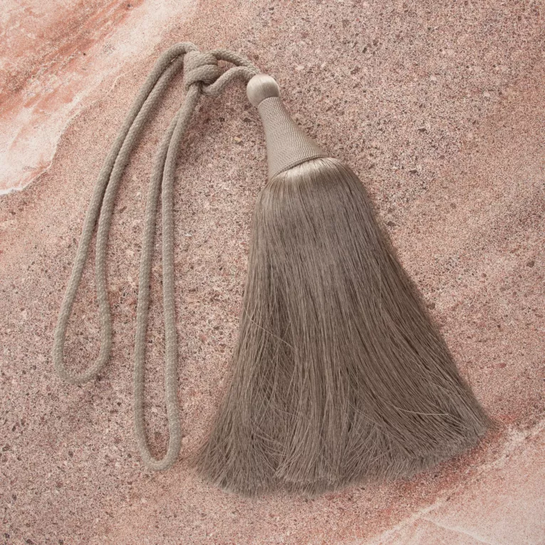 Dekoracyjny sznur do upięć KAJA z ozdobnym chwostem