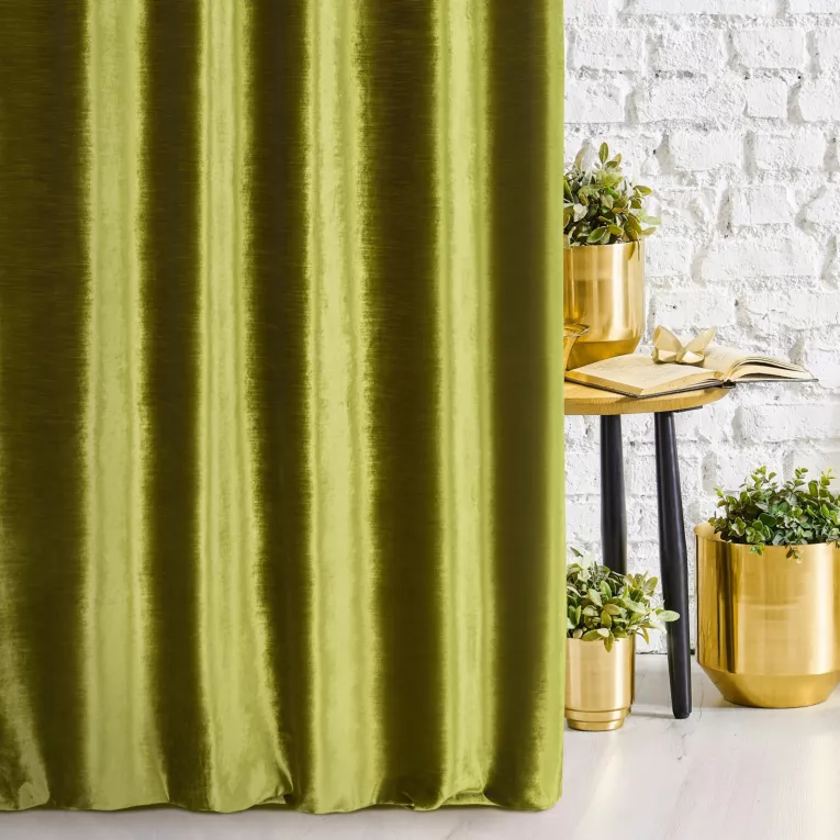 Tkanina zasłonowa, miękka, welwetowa z połyskiem, w poziome prążki z kolekcji Pierre Cardin