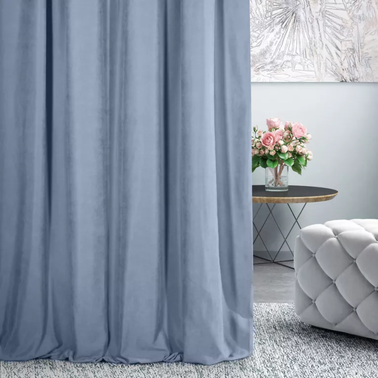 Zasłona szyta na taśmie 5 cm DORA - HIT niebieska z miękkiej tkaniny o welurowej strukturze