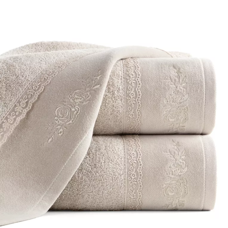 Ręcznik kąpielowy 50x90 cm bawełniany kolor beżowy z koronką oraz subtelnym haftem 500 g/m2 SISI