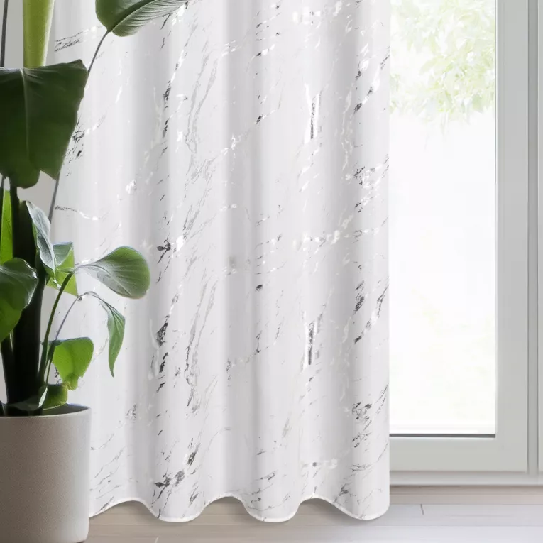 Zasłona biało, srebrzysta zdobiona nadrukiem marmurku 140x250 cm przelotka LANI