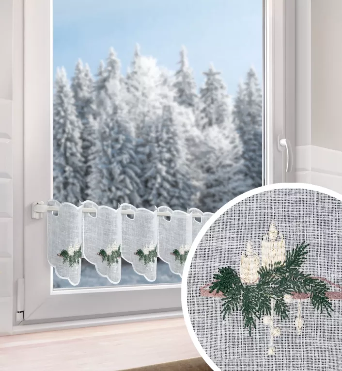 Tkanina firanowa zazdrostka z etaminy zdobiona świątecznym haftem