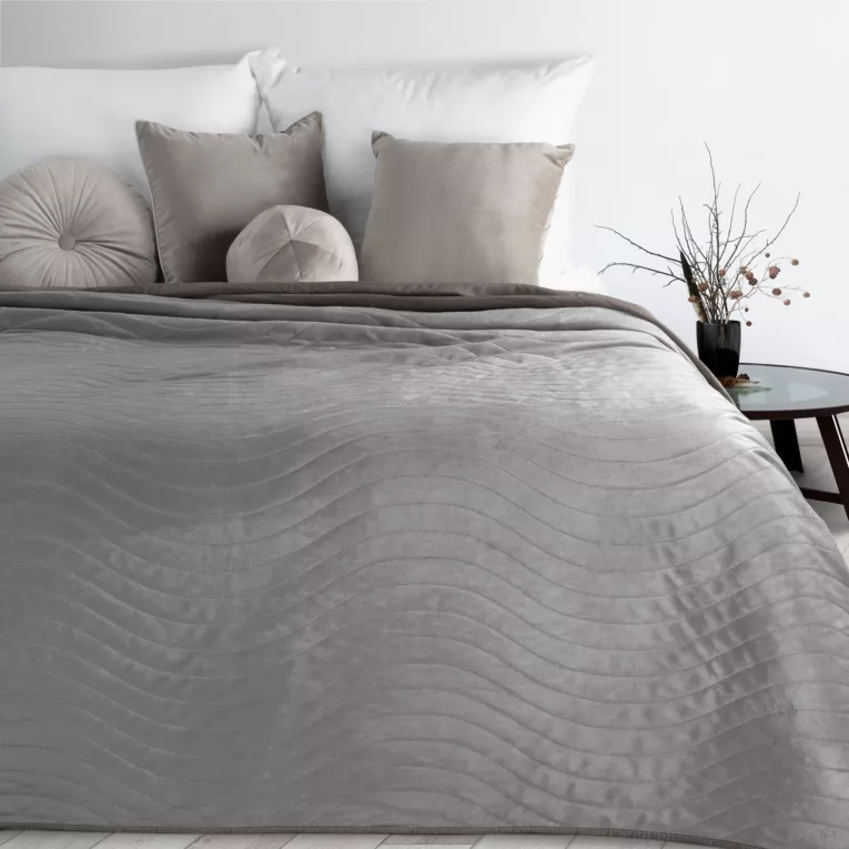 Narzuta welurowa srebrna 170x210 cm pikowana metodą hot press wzór falisty LUIZ 10 Design 91