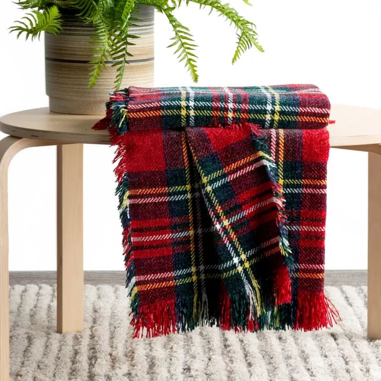 Koc świąteczny MIKKO szenilowy w kratę