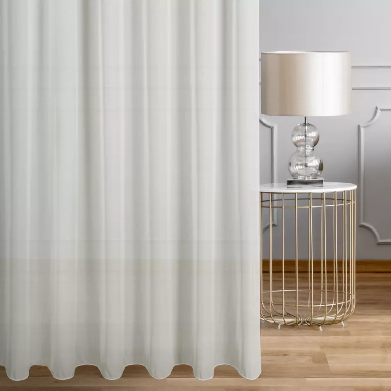 Firana szyta na taśmie 5 cm kremowa z cienkiej matowej etaminy, wykończona obciążnikiem