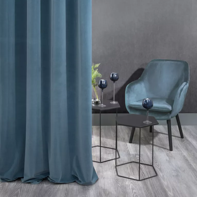 Zasłona ciemnoniebieska z matowego welwetu 140x250 cm przelotka - ADELLE - Diva Line