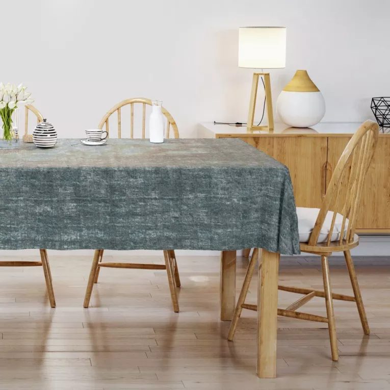 Obrus szyty turkusowy z ekskluzywnej tkaniny z delikatnym połyskiem