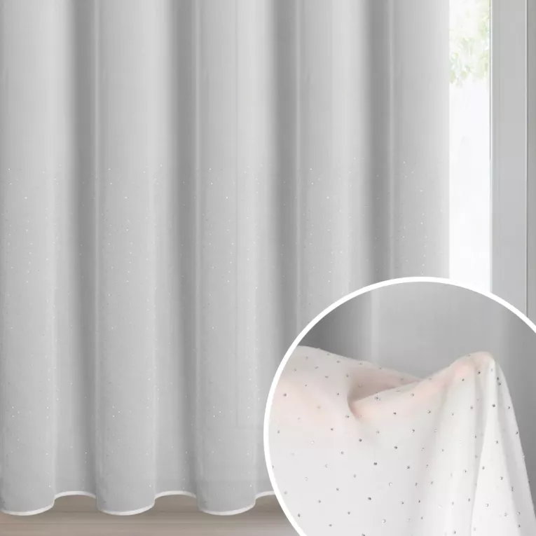 Firana biała z tkaniny szyfonowej zdobiona w dolnej części lśniącymi diamencikami 350x250 cm przelotka ARIADNA
