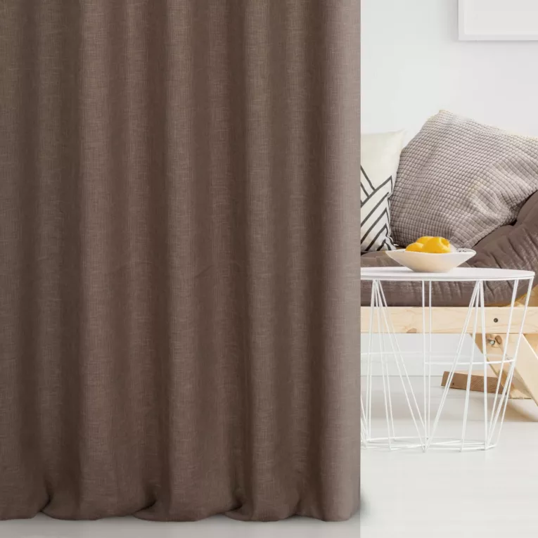 Zasłona szyta na taśmie 5 cm brązowa z gładkiej, przyjemnej w dotyku tkaniny z efektem melanżu