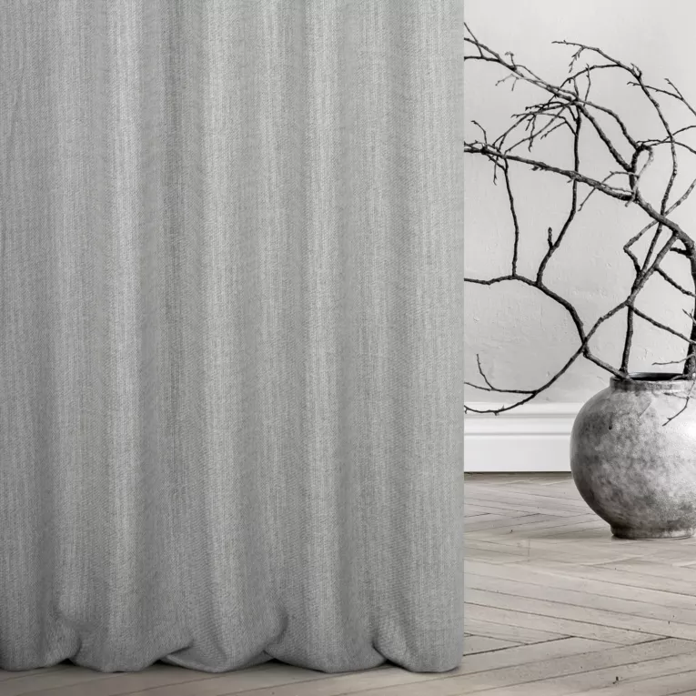 Zasłona szyta na taśmie 5 cm srebrna o naturalnym splocie w melanżowych odcieniach