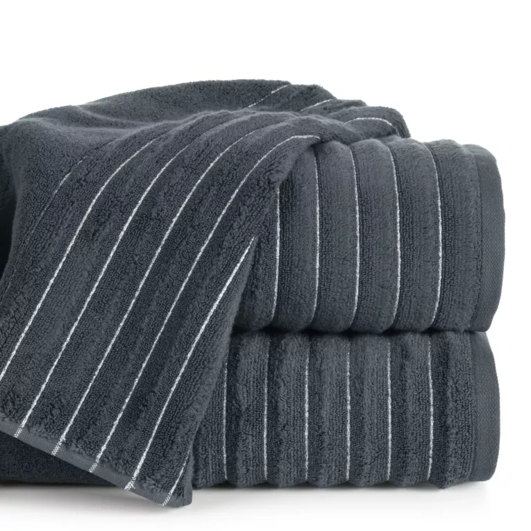 Ręcznik kąpielowy 70x140 cm kolor stalowy zdobiony prążkami z błyszczącej nici 500 g/m2 LUNARI