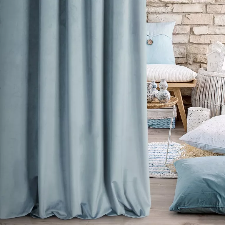 Zasłona szyta na taśmie 5 cm ENYA niebieska z miękkiej półmatowej tkaniny welwetowej