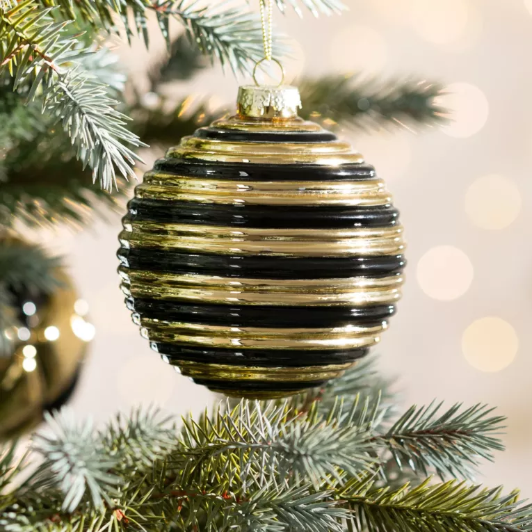 Szklana bombka choinkowa ręcznie zdobiona z wytłaczanym wzorem