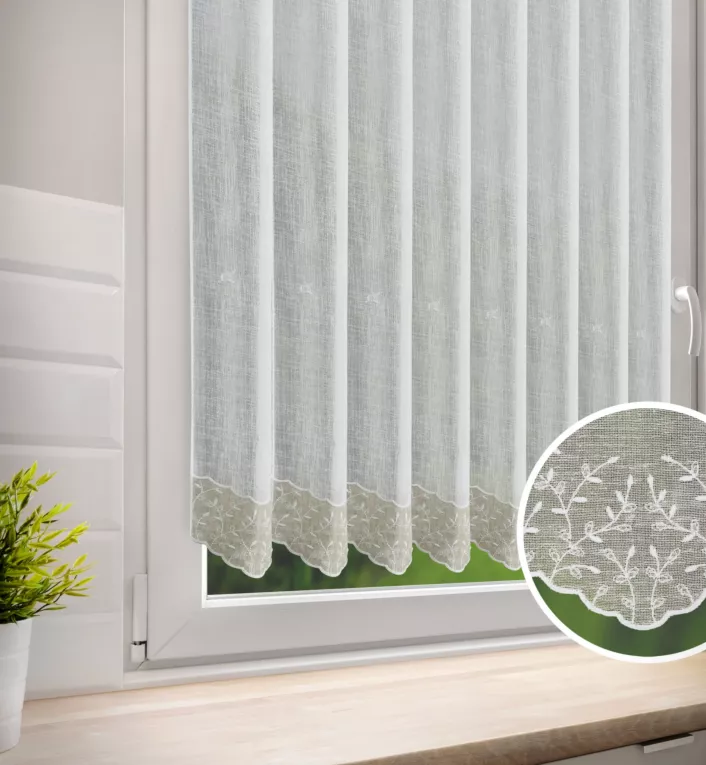 Tkanina firanowa zazdrostka z etaminy z haftem