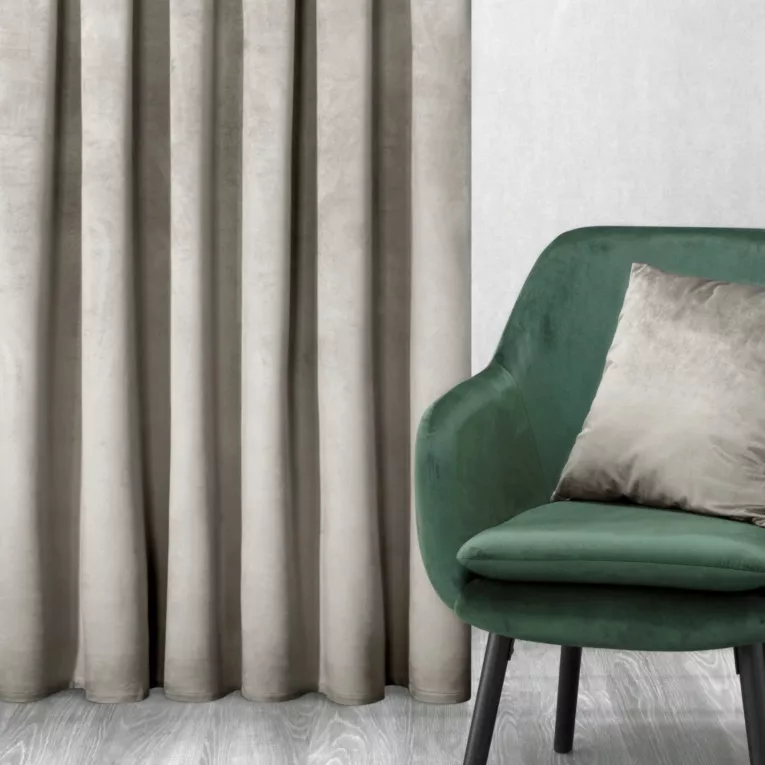 Zasłona welwetowa beżowa gładka 140x250 cm przelotka - PIERRE