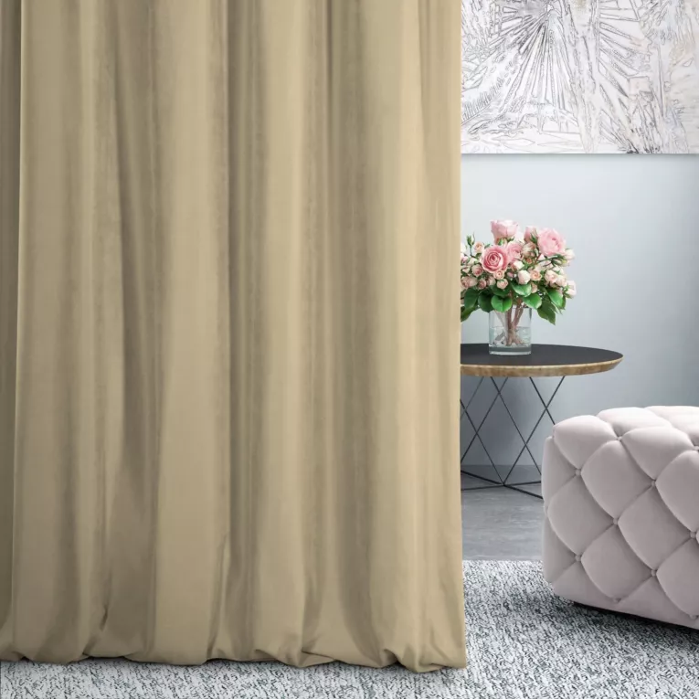 Zasłona szyta na taśmie 5 cm DORA - HIT beżowa z miękkiej tkaniny o welurowej strukturze