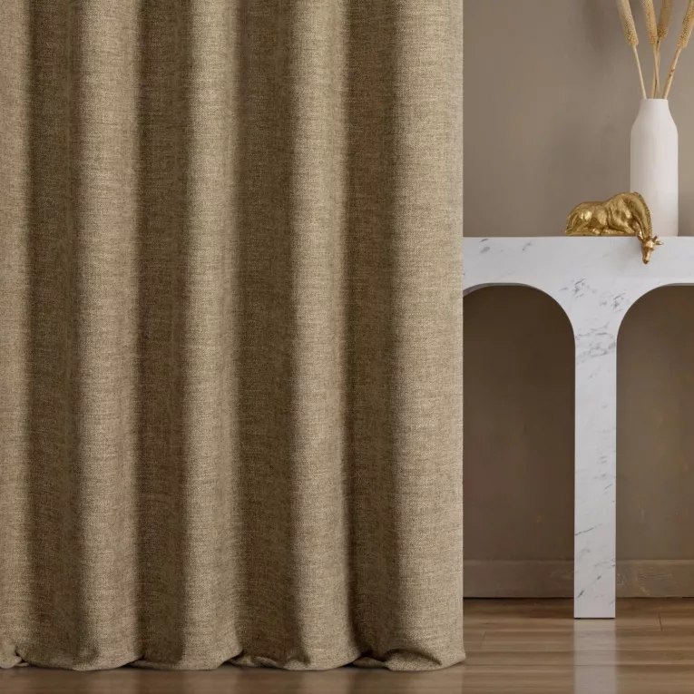 Zasłona szyta na taśmie 8 cm miodowa tkanina o naturalnym charakterze z efektem melanżu
