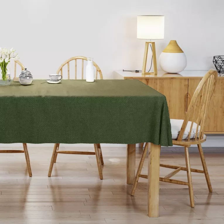 Obrus szyty DORA - HIT zielony z miękkiej tkaniny o welurowej strukturze