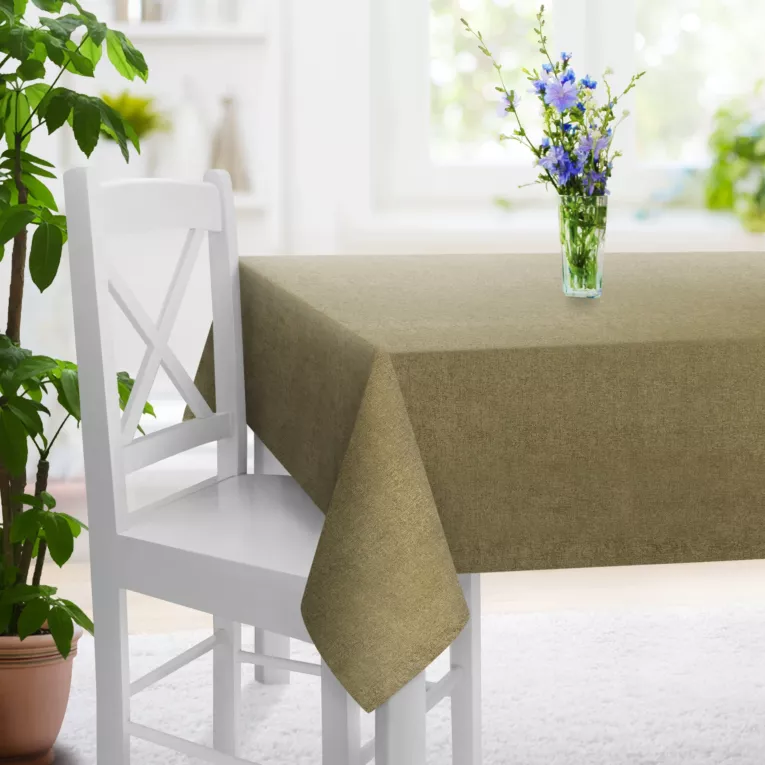 Obrus szyty oliwkowy z miękkiej w dotyku tkaniny szenilowej