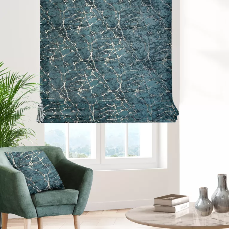 Roleta rzymska turkusowo złota z tkaniny w elegancki nieregularny wzór z błyszczącą nicią i efektem 3D Italissima Eva Minge