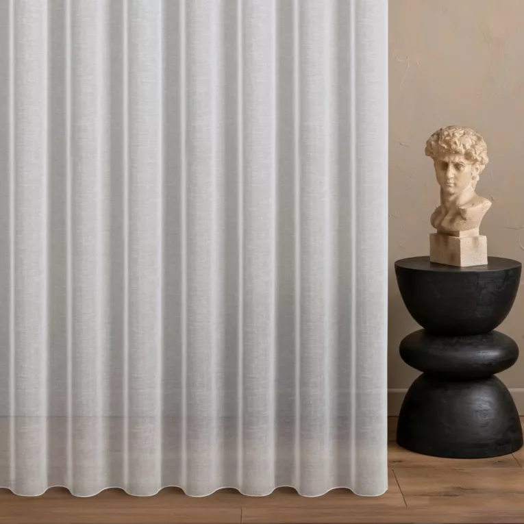 Firana szyta na taśmie 5 cm naturalna z gładkiej matowej etaminy o naturalnym splocie