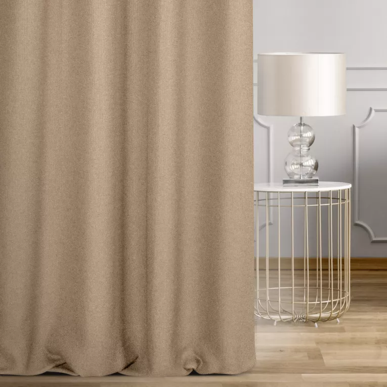 Zasłona szyta na taśmie 5 cm jasnobrązowa z tkaniny o naturalnym splocie w stylu eko