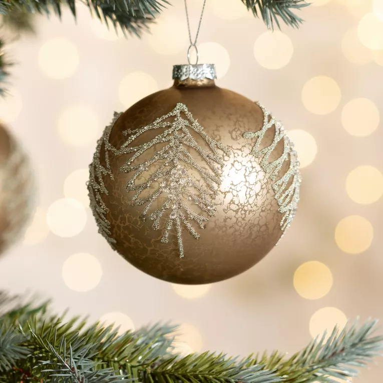 Szklana bombka ręcznie zdobiona wzorem błyszczącej gałązki