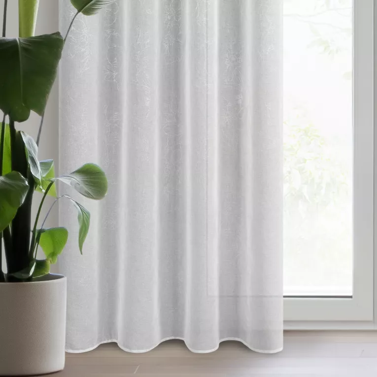 Firana biało, srebrzysta z lekkiej etaminy z nadrukiem kwiatowym 140x270 cm przelotka ANITA