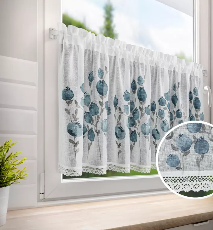 Zazdrostka biała z etaminy z malarskim nadrukiem niebieskich kwiatów i bawełnianą koronką 150x60 cm tunel POLA