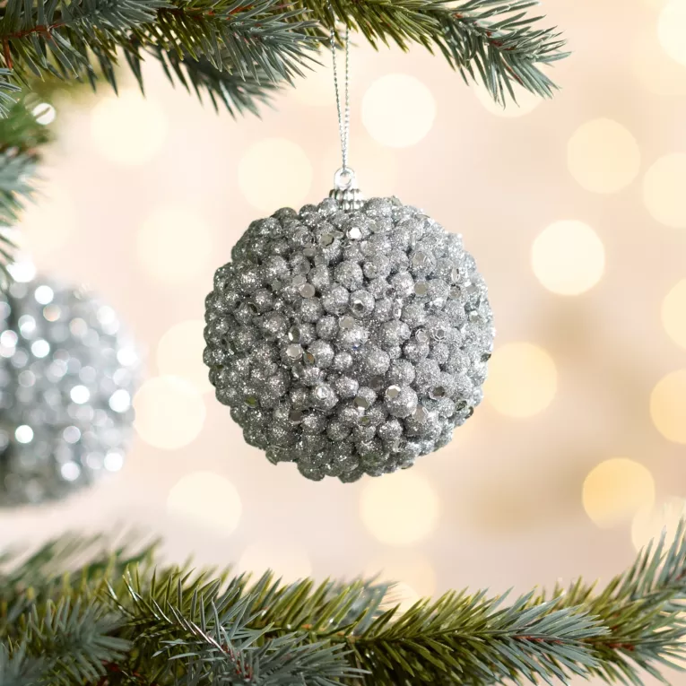Bombka choinkowa z drobnych kuleczek obsypana lśniącym brokatem i kryształkami