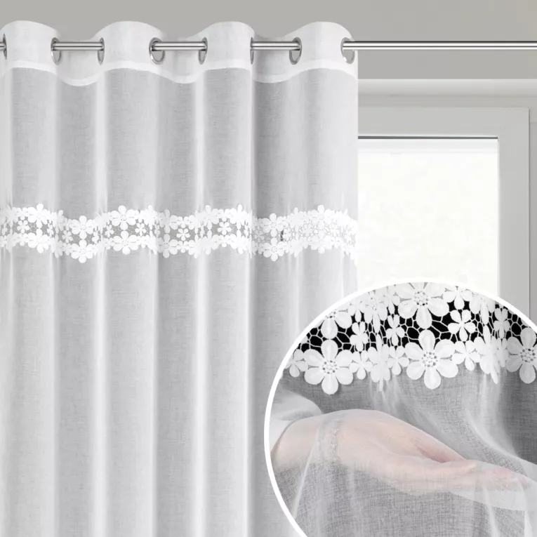 Firana biała z etaminy zdobiona ażurową aplikacją 140x250 cm przelotka KAJA