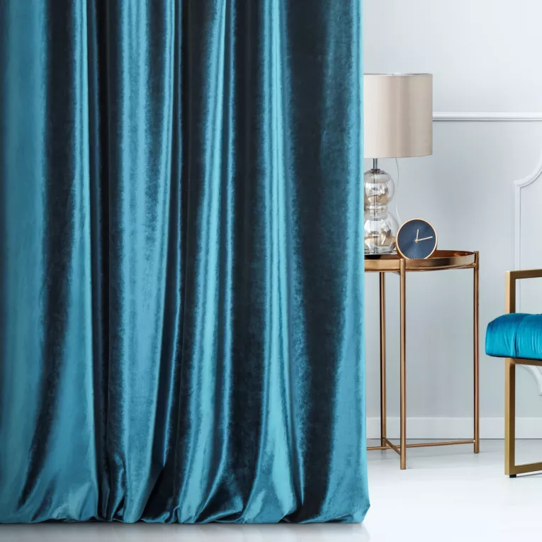 Tkanina zasłonowa gładka, miękka, welwetowa, z wyraźnym połyskiem z kolekcji Eva Minge