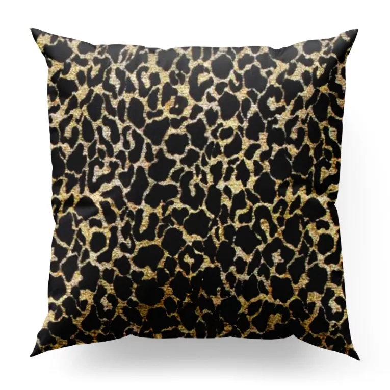 Poszewka szyta czarno złota z szenilowej tkaniny w zwierzęcy wzór przetykany błyszczącą nicią