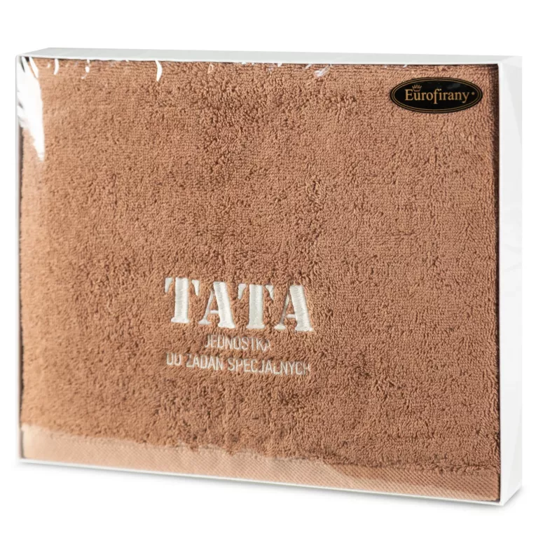 Zestaw upominkowy, ręcznik bawełniany 70x140 cm kolor ciemnobeżowy, kremowy z haftem TATA