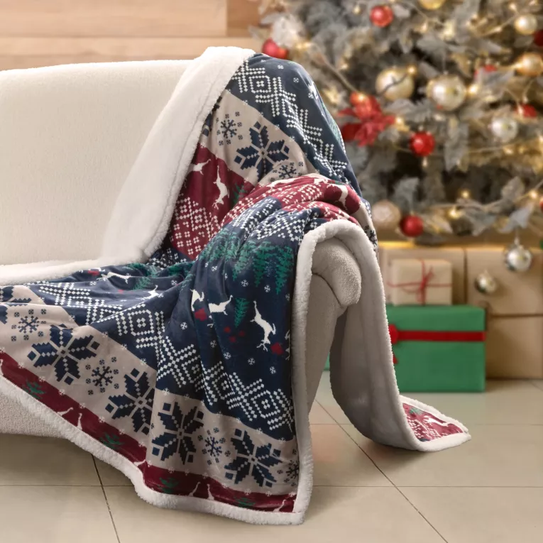 Koc dwustronny świąteczny 150x200 cm granatowo, bordowy z nadrukiem w stylu norweskim